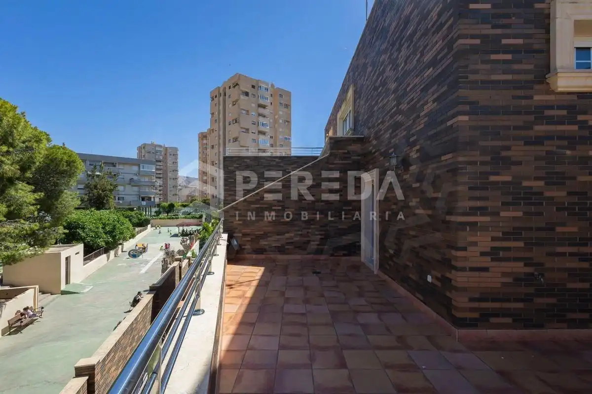 Terraza de Casa o chalet en venta en Roquetas de Mar con Aire acondicionado, Jardín privado y Piscina