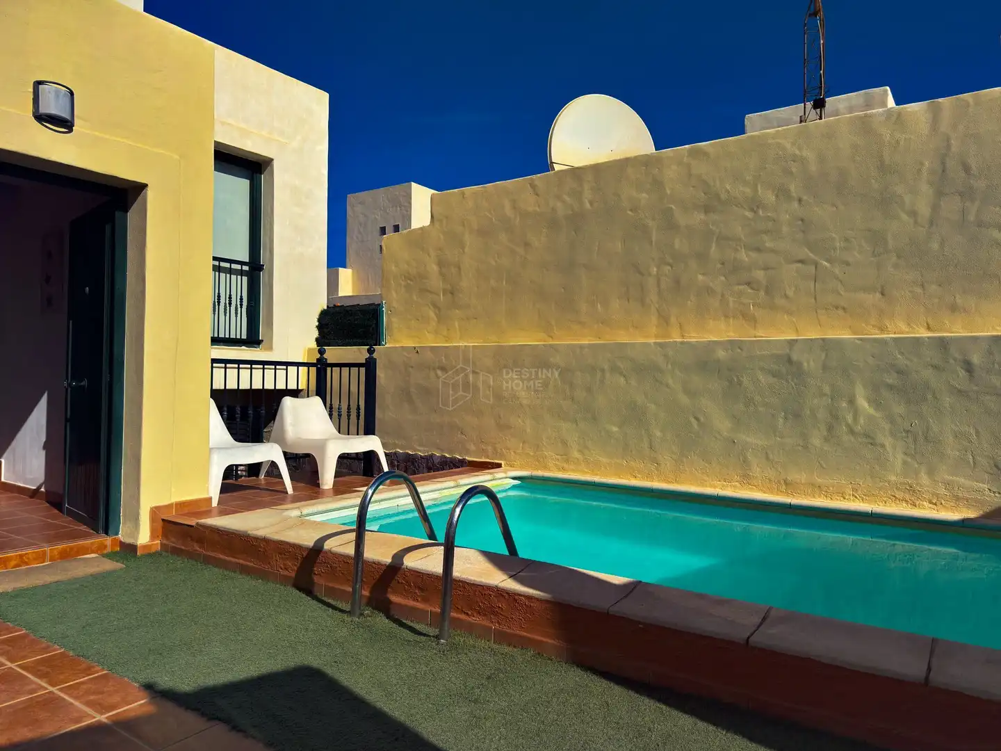 Piscina de Casa o xalet en venda en La Oliva amb Terrassa, Piscina i Moblat