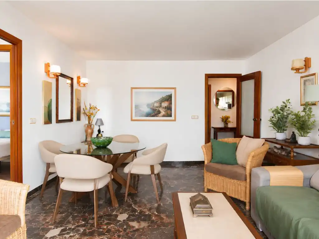 Sala de estar de Piso en venta en Fuengirola con Aire acondicionado, Terraza y Amueblado