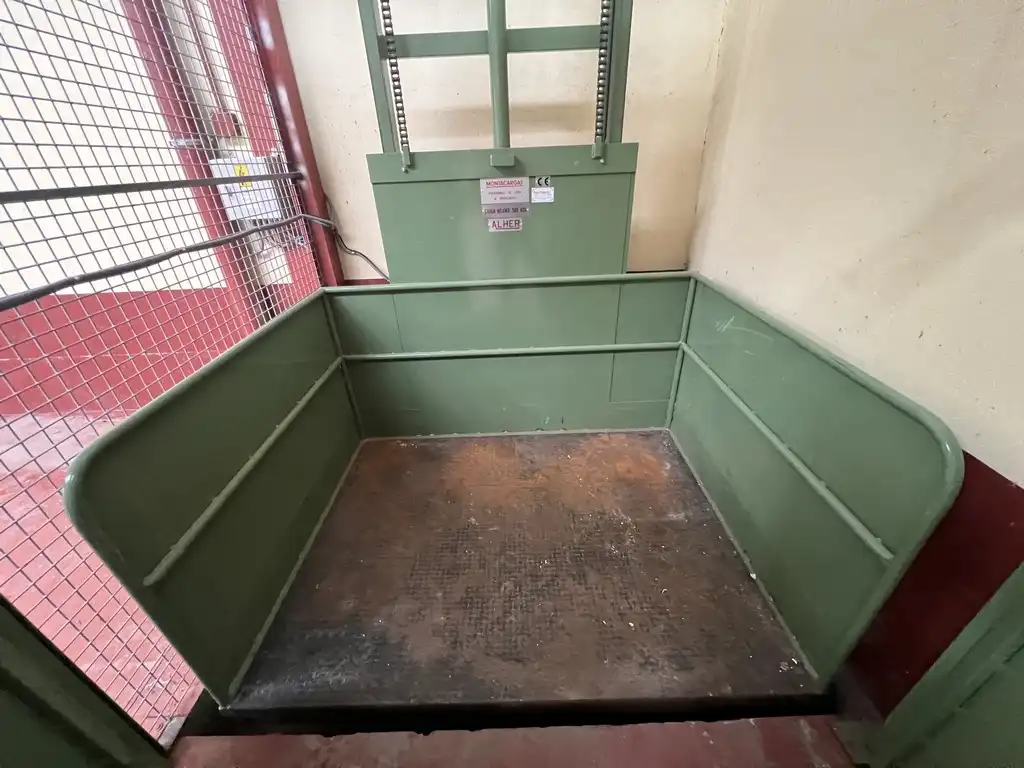 Industrial buildings for sale in Lugo  with Alarm