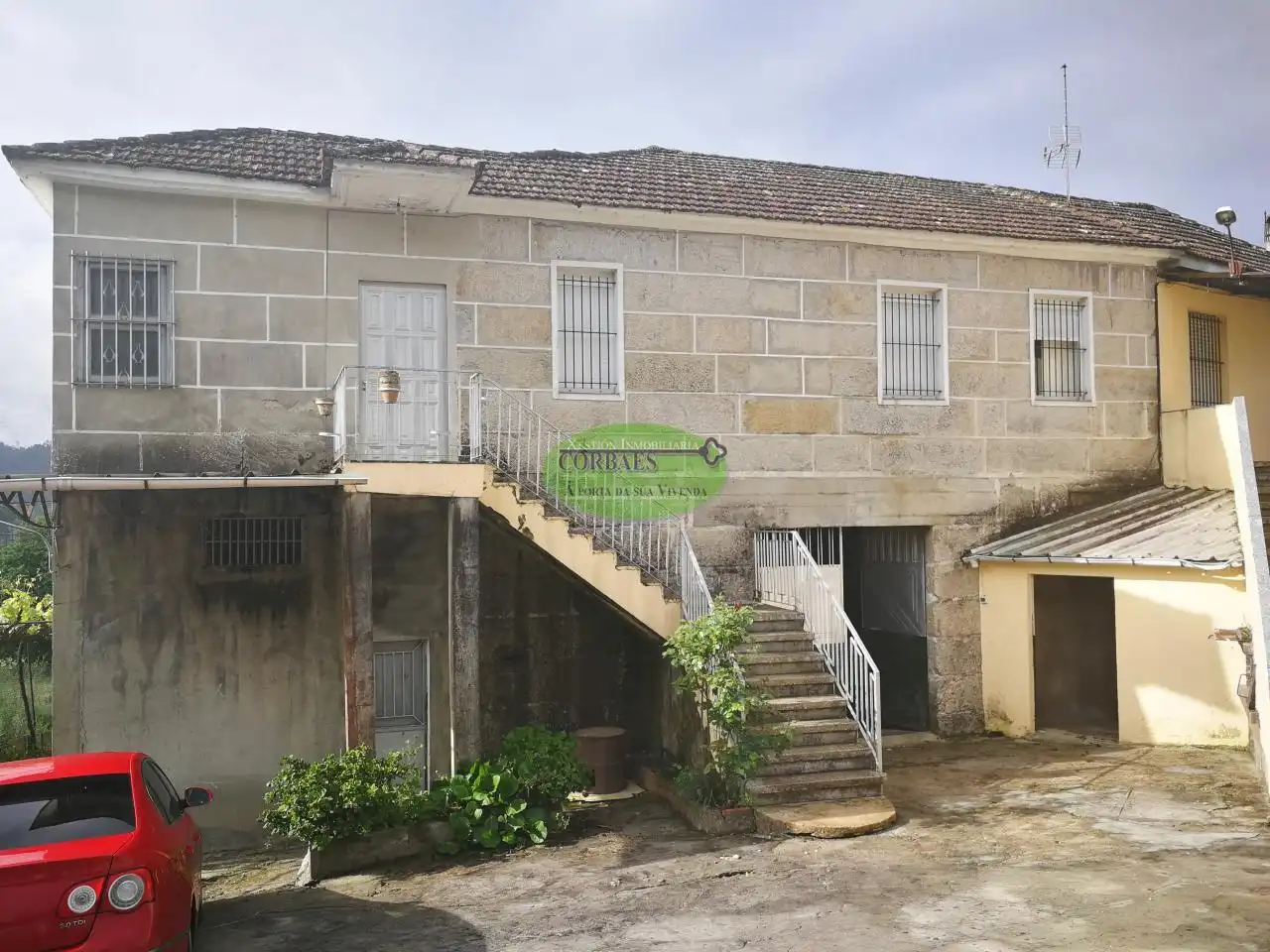Vista exterior de Casa o xalet en venda en Ourense Capital  amb Calefacció, Jardí privat i Terrassa