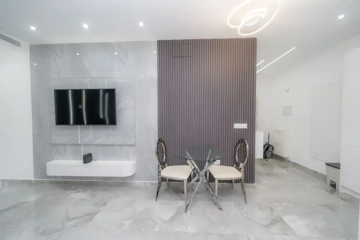 Ground floor with terrace for sale in Av. de Portugal, imagen 4