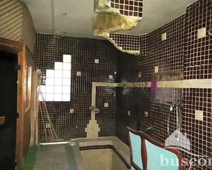 Bathroom of Premises to rent in Linares  with Air Conditioner