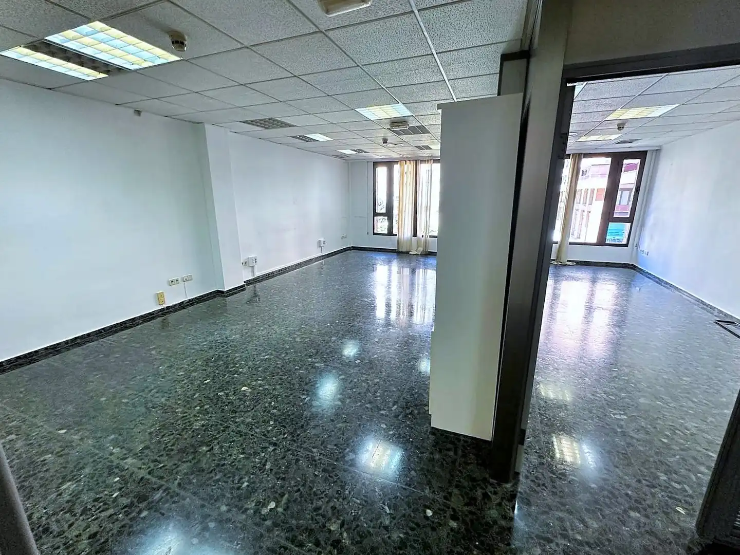 Büro zur Miete in Valencia mit Klimaanlage