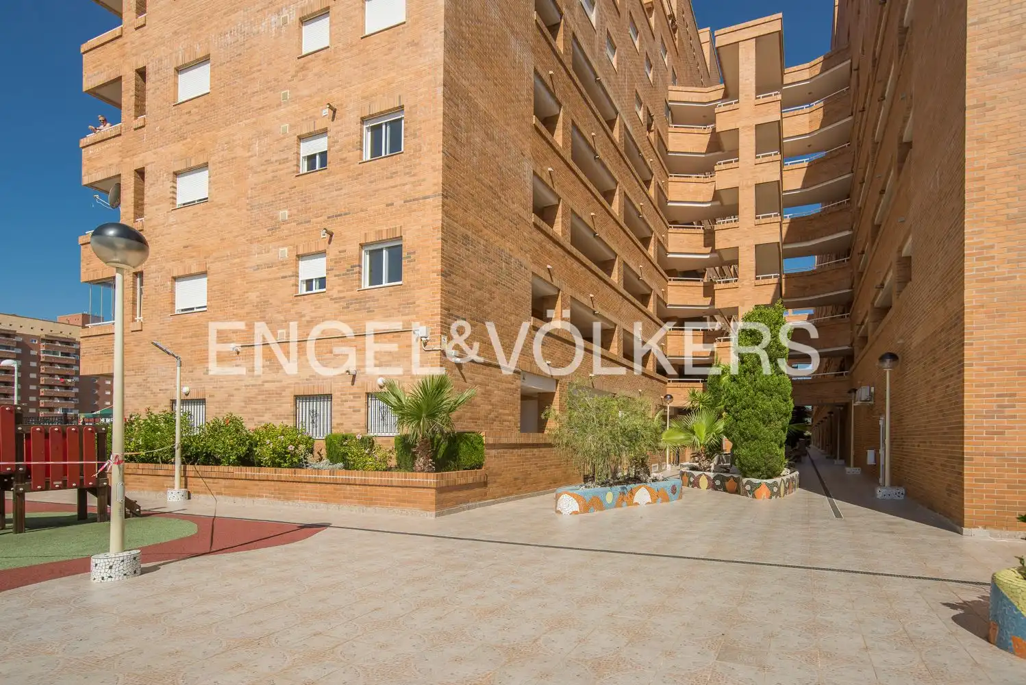 Vista exterior de Pis en venda en Oropesa del Mar / Orpesa amb Aire condicionat, Calefacció i Terrassa