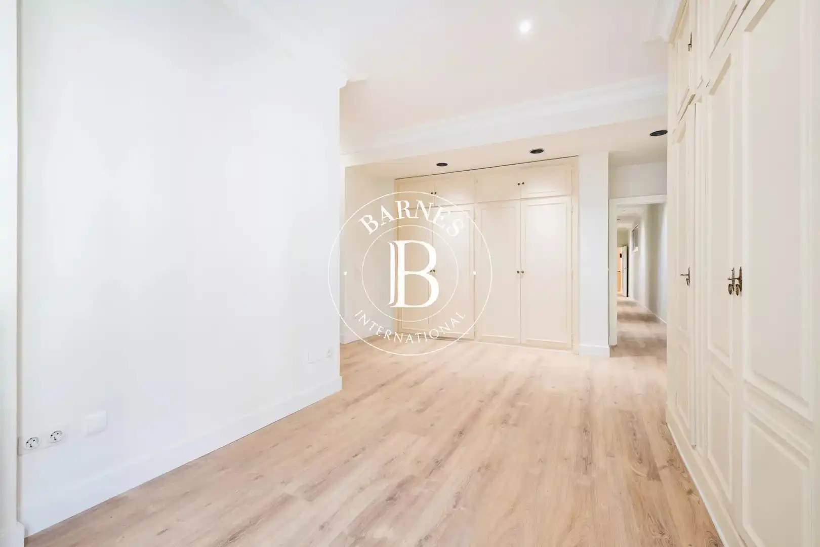 Flat for rent in Madrid  with Air Conditioner, Heating and Storage room