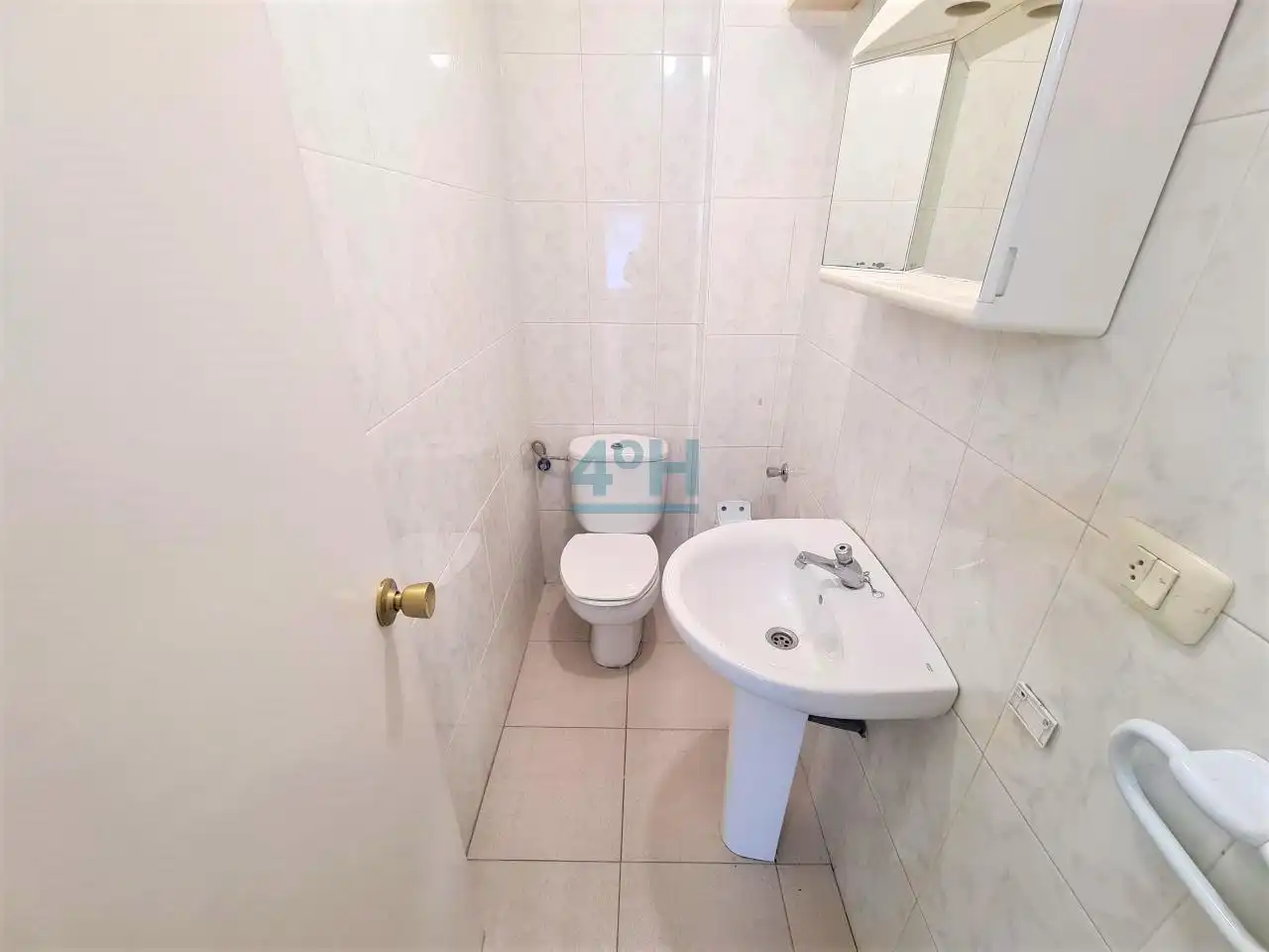 Bathroom of Commercial properties for rent in Ourense Capital 