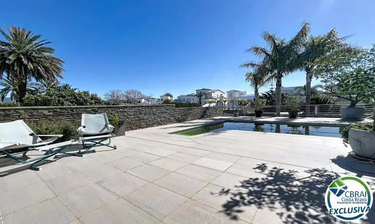 Casa con piscina en venta en Carrer Llobregat, imagen 13