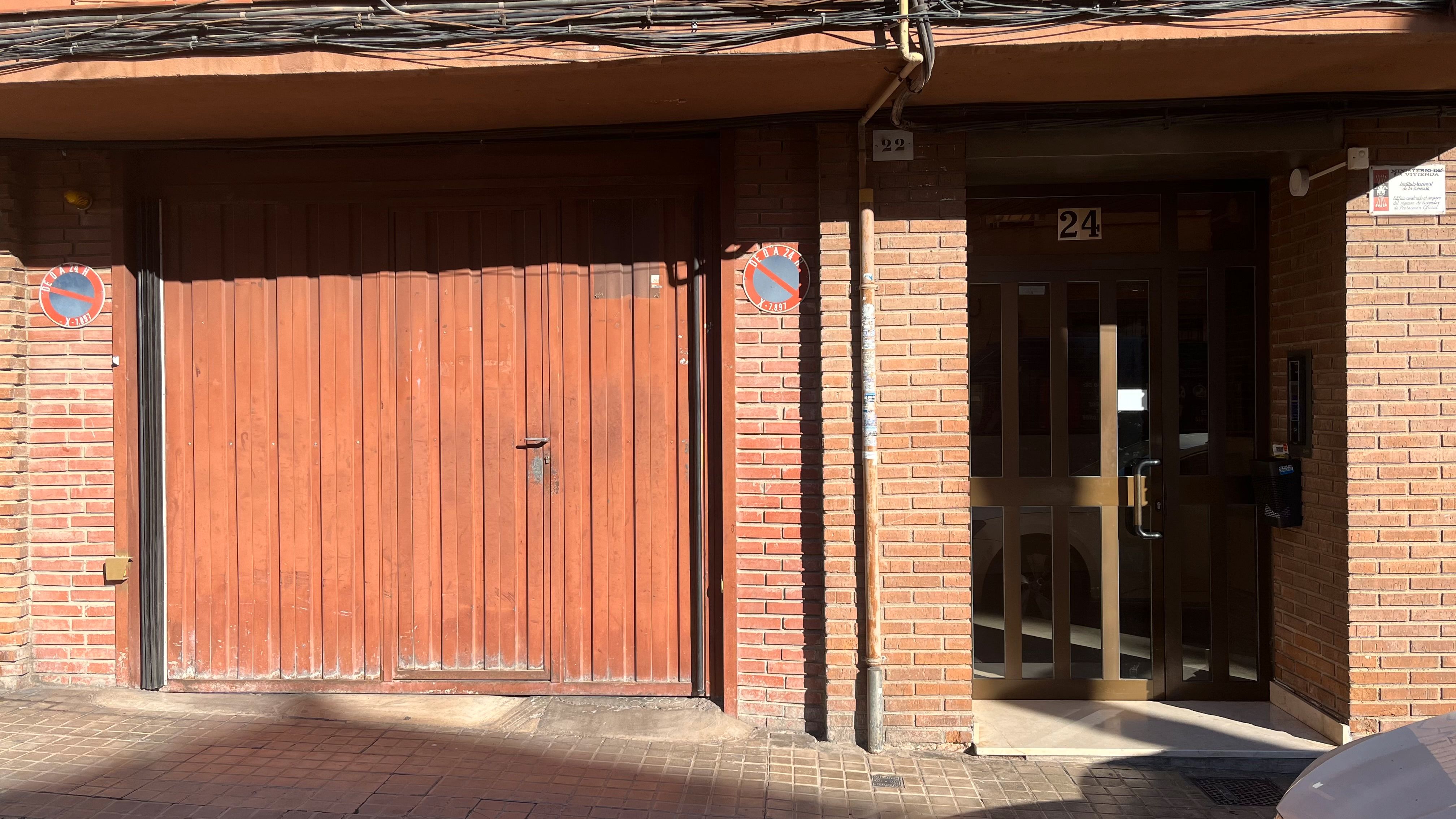 Exterior view of Garage for sale in  Valencia Capital