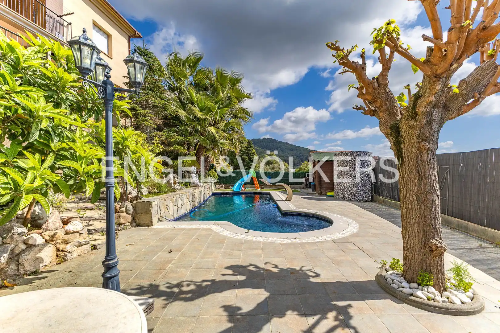 Piscina de Casa o xalet en venda en Castellar del Vallès amb Aire condicionat, Calefacció i Jardí privat