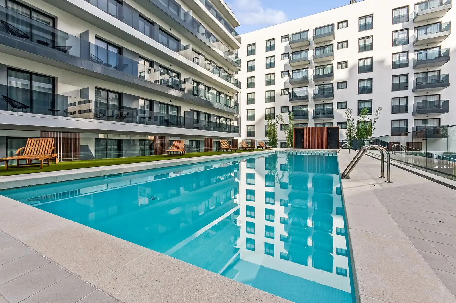Piscina de Piso en venta en Barcelona con Aire acondicionado, Calefacción y Terraza