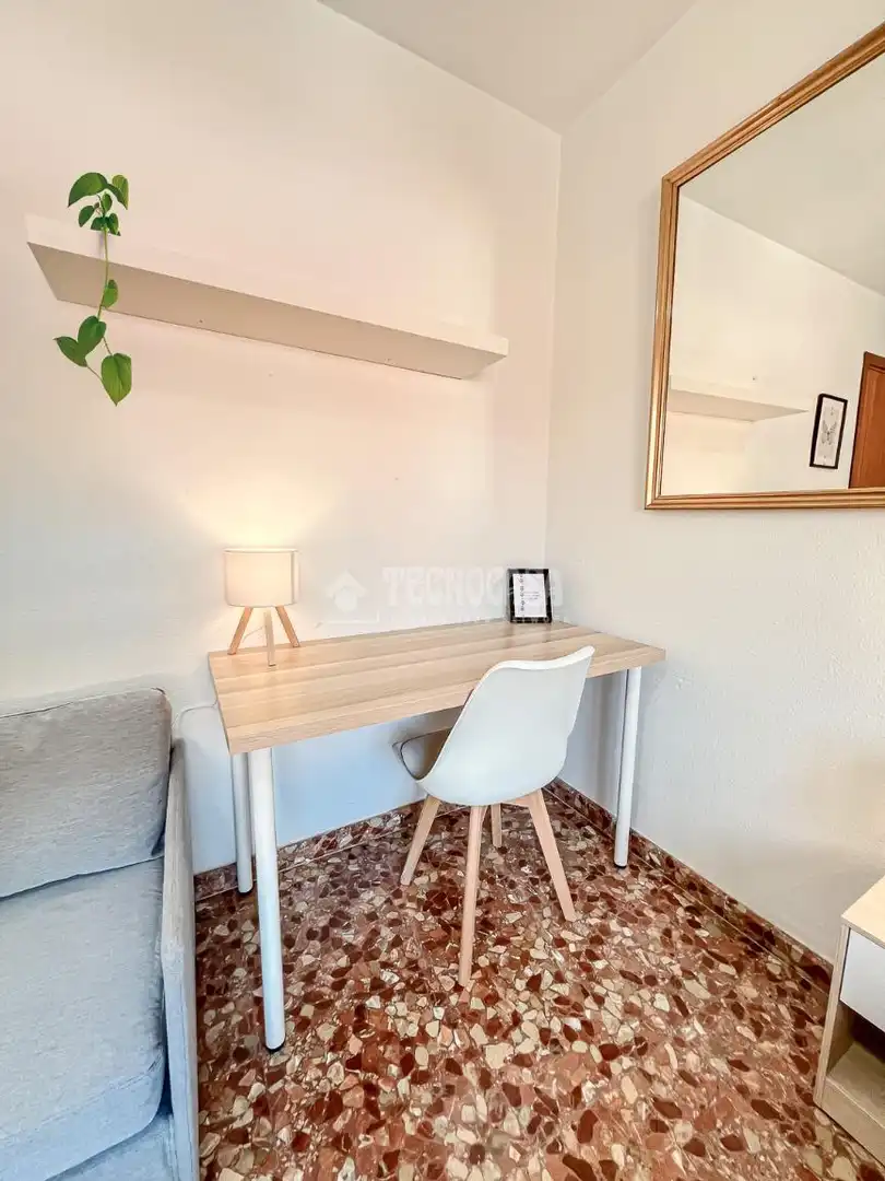 Bedroom of Flat for sale in Málaga  with Terrace and Storage room