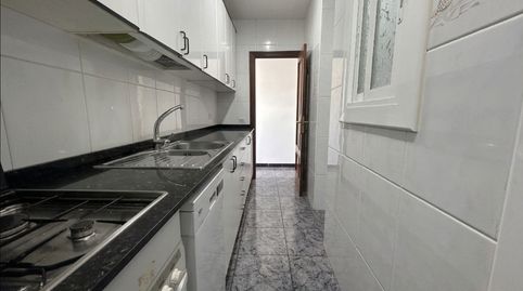 Foto 4 de Piso en venta en Carrer D'àngel Guimerà, Sant Crist, Badalona