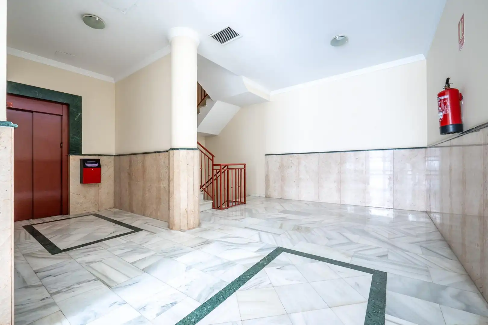 Piso en venta en Gójar con Terraza, Trastero y Balcón