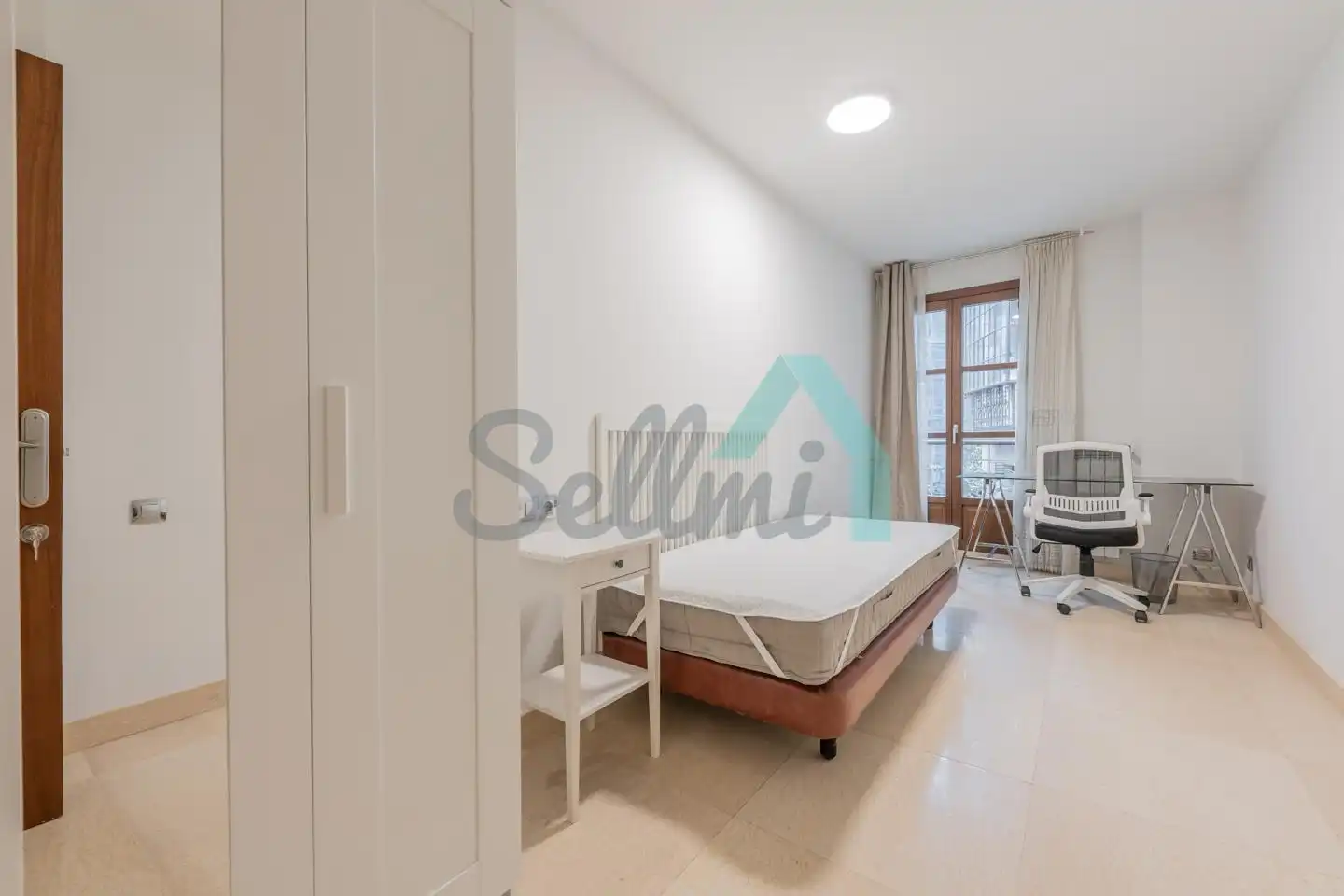 Schlafzimmer von Wohnung zur untervermieten in Oviedo  mit Heizung, Parkett und Möbliert