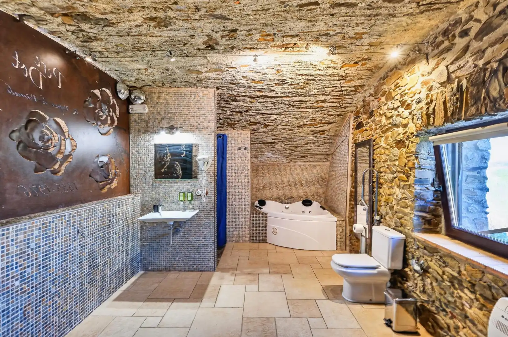 Baño de Casa o chalet en venta en Mollet de Peralada con Jardín privado, Terraza y Piscina