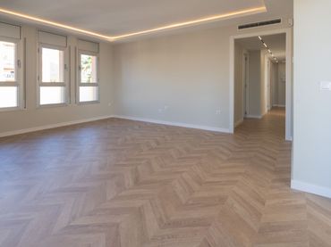 Piso con balcón en venta en CATALUNYA