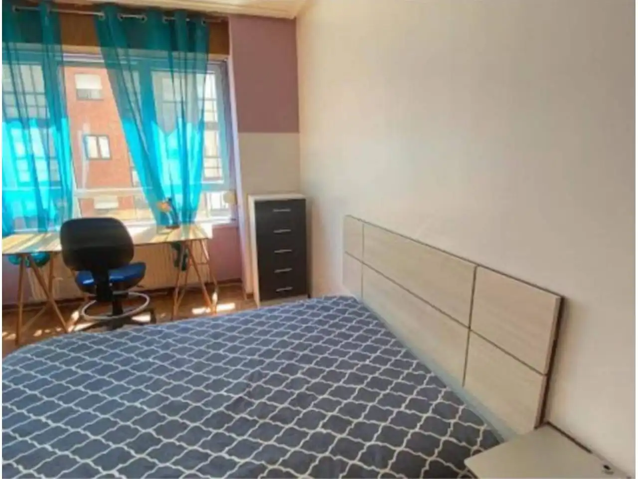 Bedroom of Flat for rent in Burgos  with Heating, Parquet flooring and Terrace