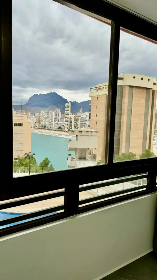 Apartamento con piscina en venta en Manuel catalán Chana 13, imagen 2