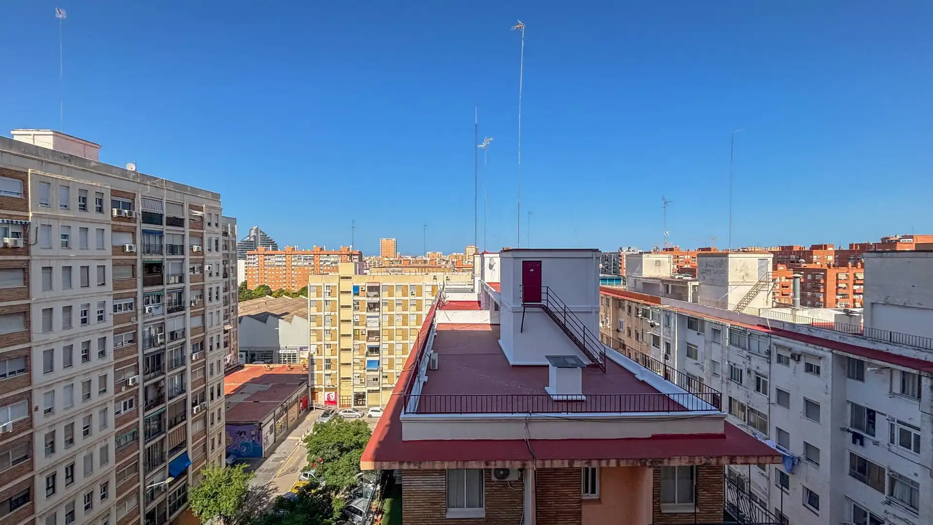 Außenansicht von Wohnung zum Verkauf in Valencia mit Terrasse