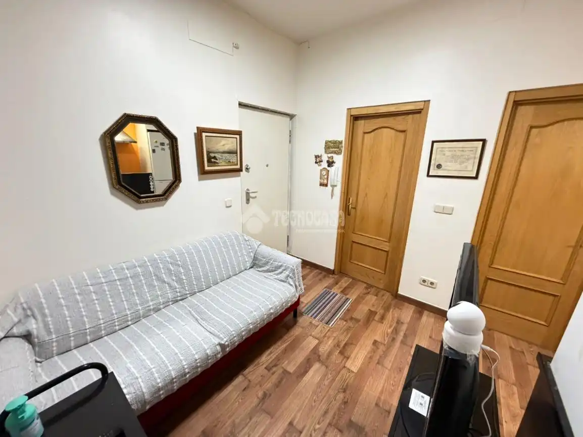 Sala d'estar de Pis en venda en Madrid amb Aire condicionat, Parquet i Moblat