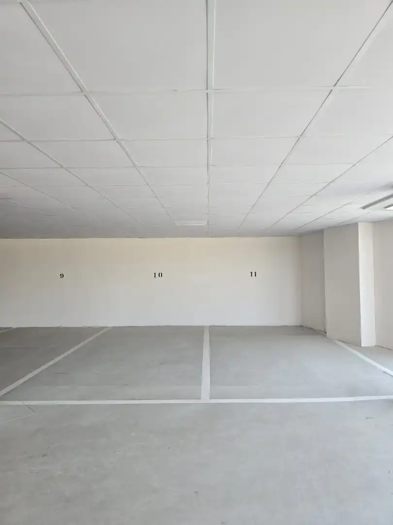 Parking of Flat for share in Lleida  with Air Conditioner, Heating and Terrace