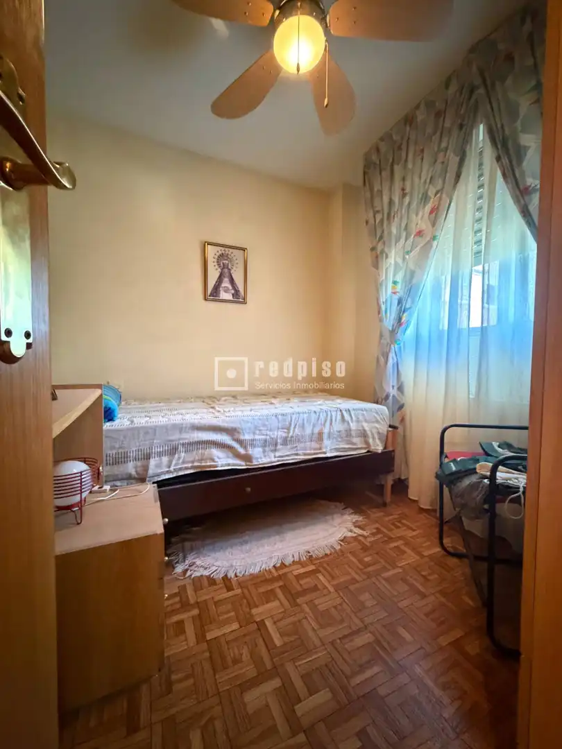 Habitación de Piso en venta en Torrejón de Ardoz con Jardín privado, Terraza y Trastero