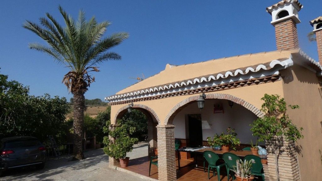 Exterior view of Country house for sale in Pizarra  with Private garden, Terrace and Storage room
