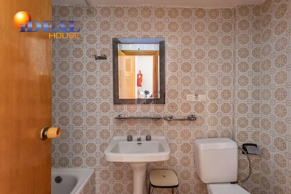 Study for sale in Urbanizacion SOLYNIEVE, 21, Zona media