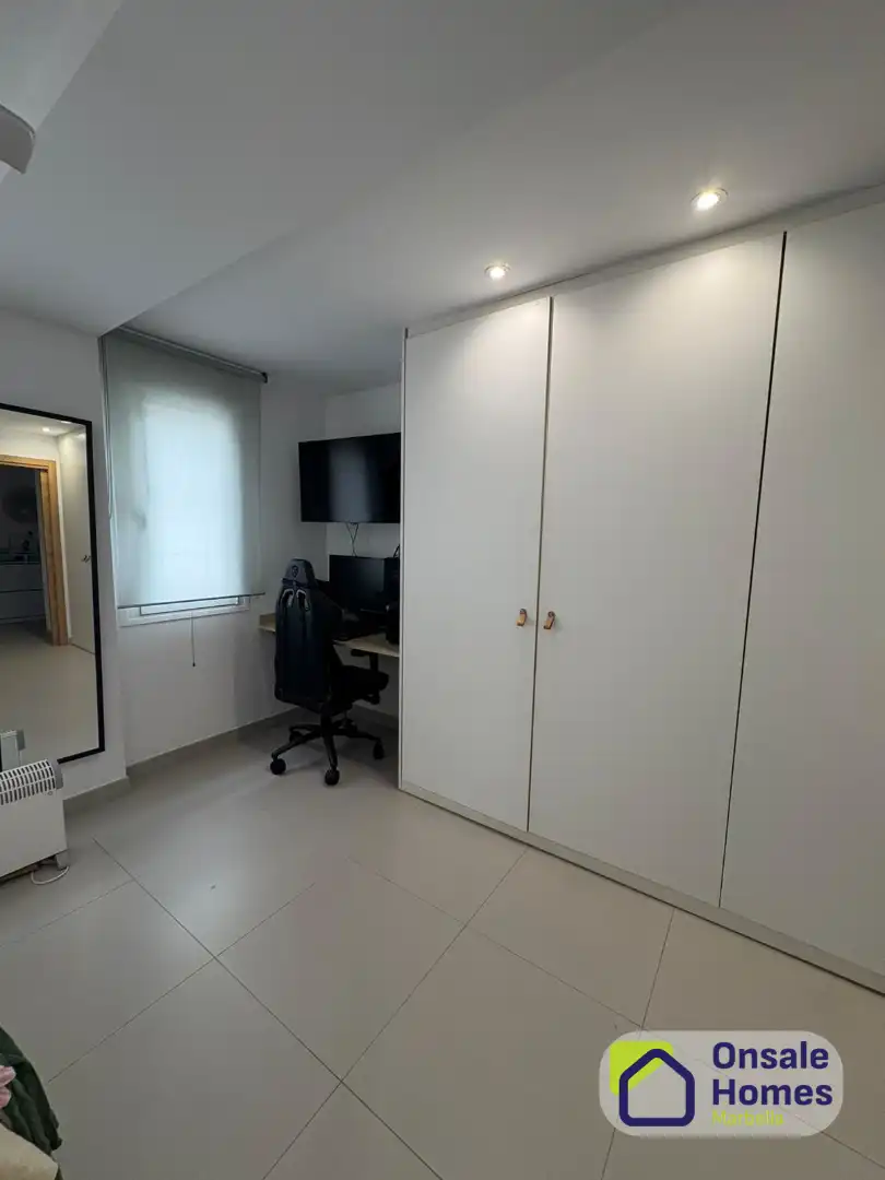 Flat for sale in Marbella  with Air Conditioner, Terrace and Furnished