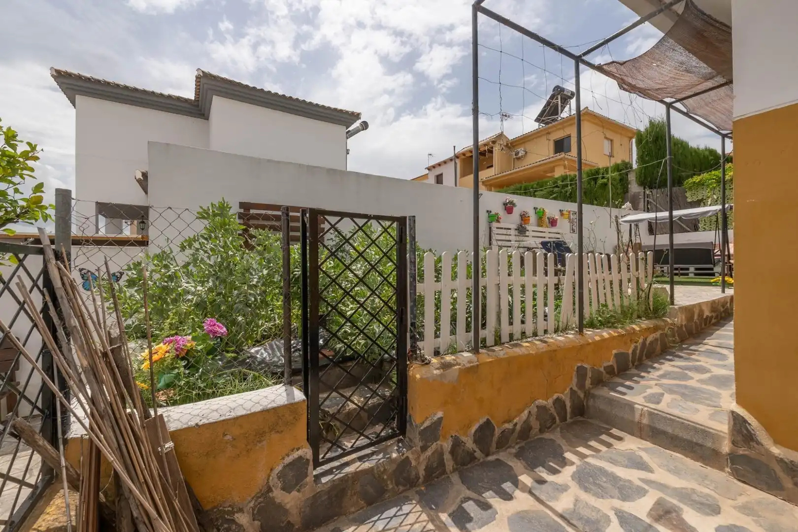 Casa aparellada amb balcó en venda a Camino DE ALBARRATE, imagen 63