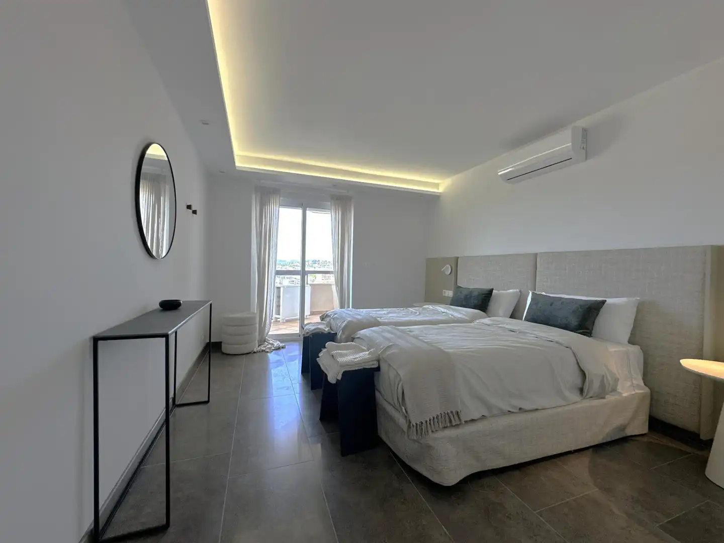 Bedroom of Flat for sale in Fuengirola