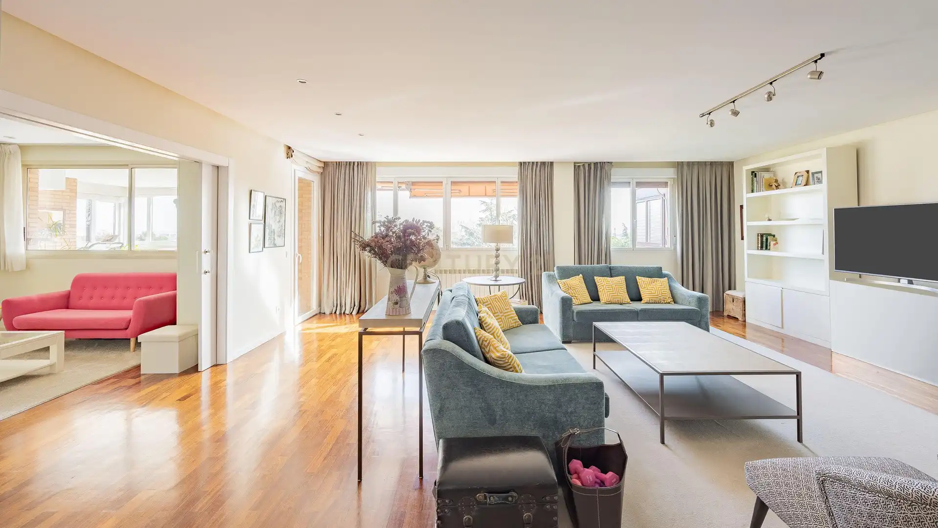Sala de estar de Apartamento en venta en Madrid con Piscina