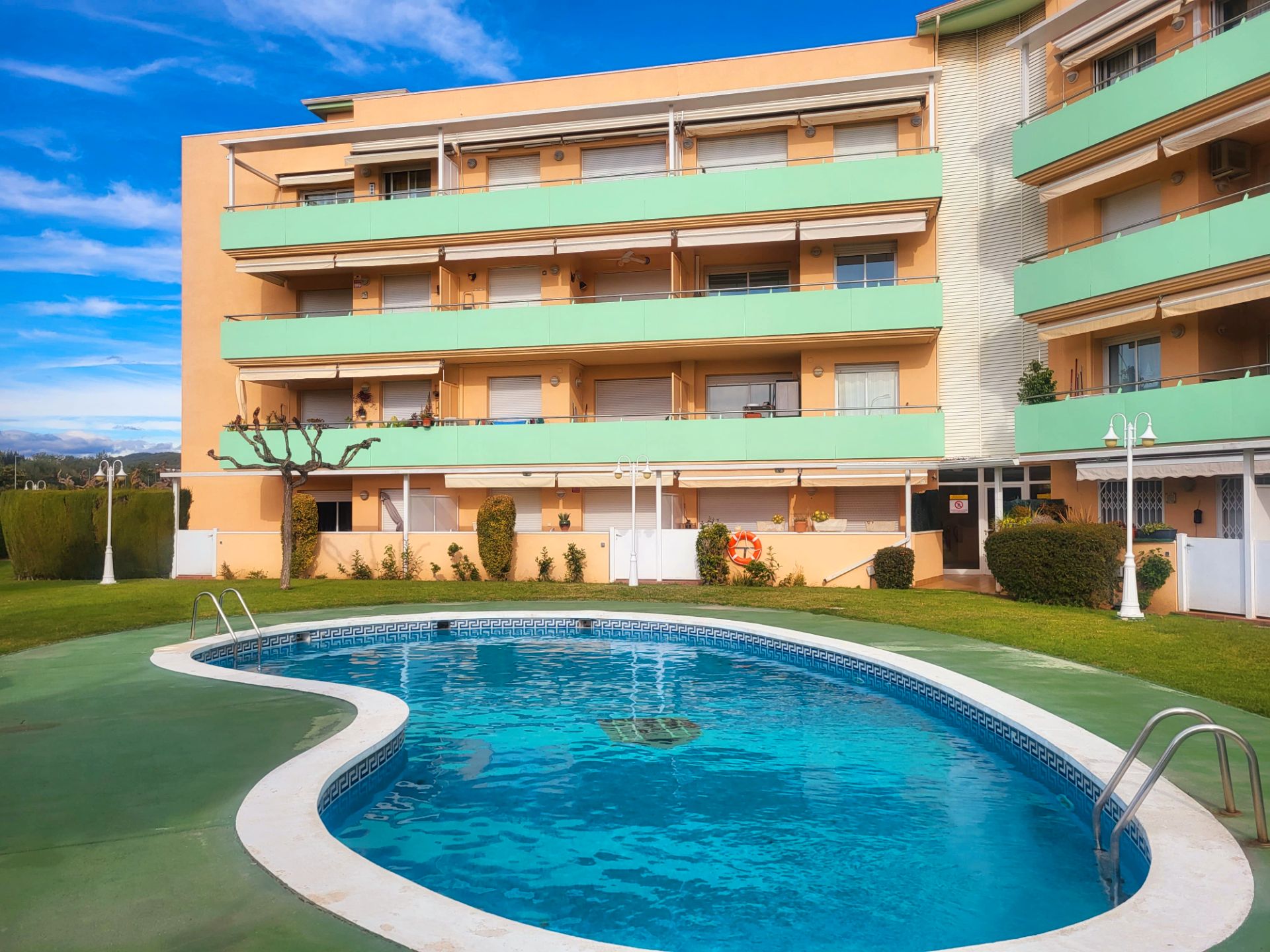 Swimming pool of Attic for sale in La Pobla de Montornès    with Air Conditioner, Heating and Terrace