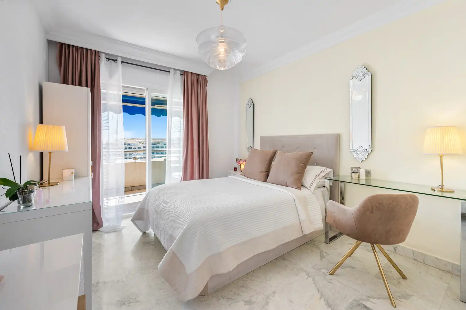Apartament amb piscina en venda a Nueva Andalucía, imagen 21