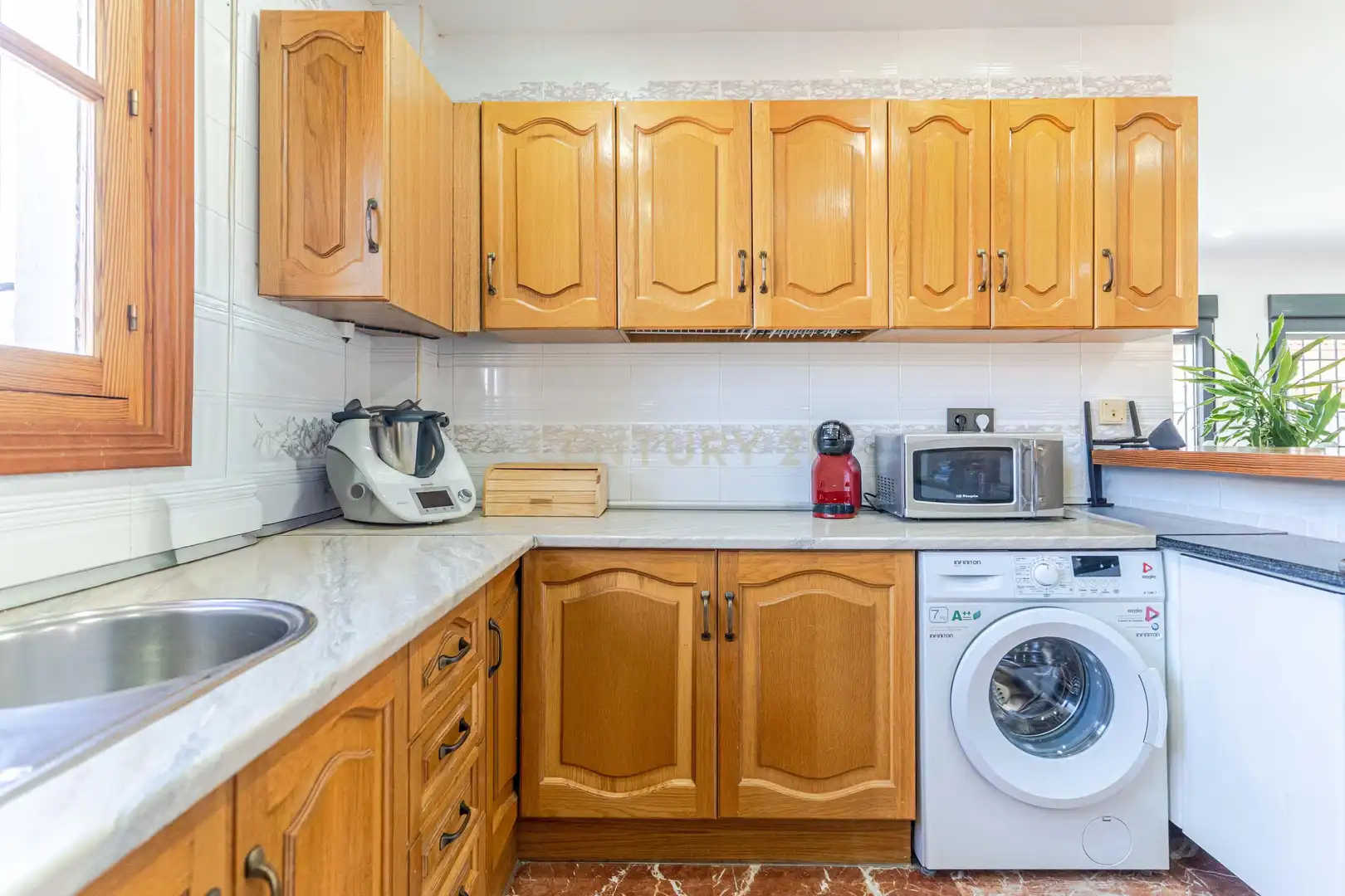 Cocina de Casa o chalet en venta en Villa de Otura con Aire acondicionado, Jardín privado y Piscina