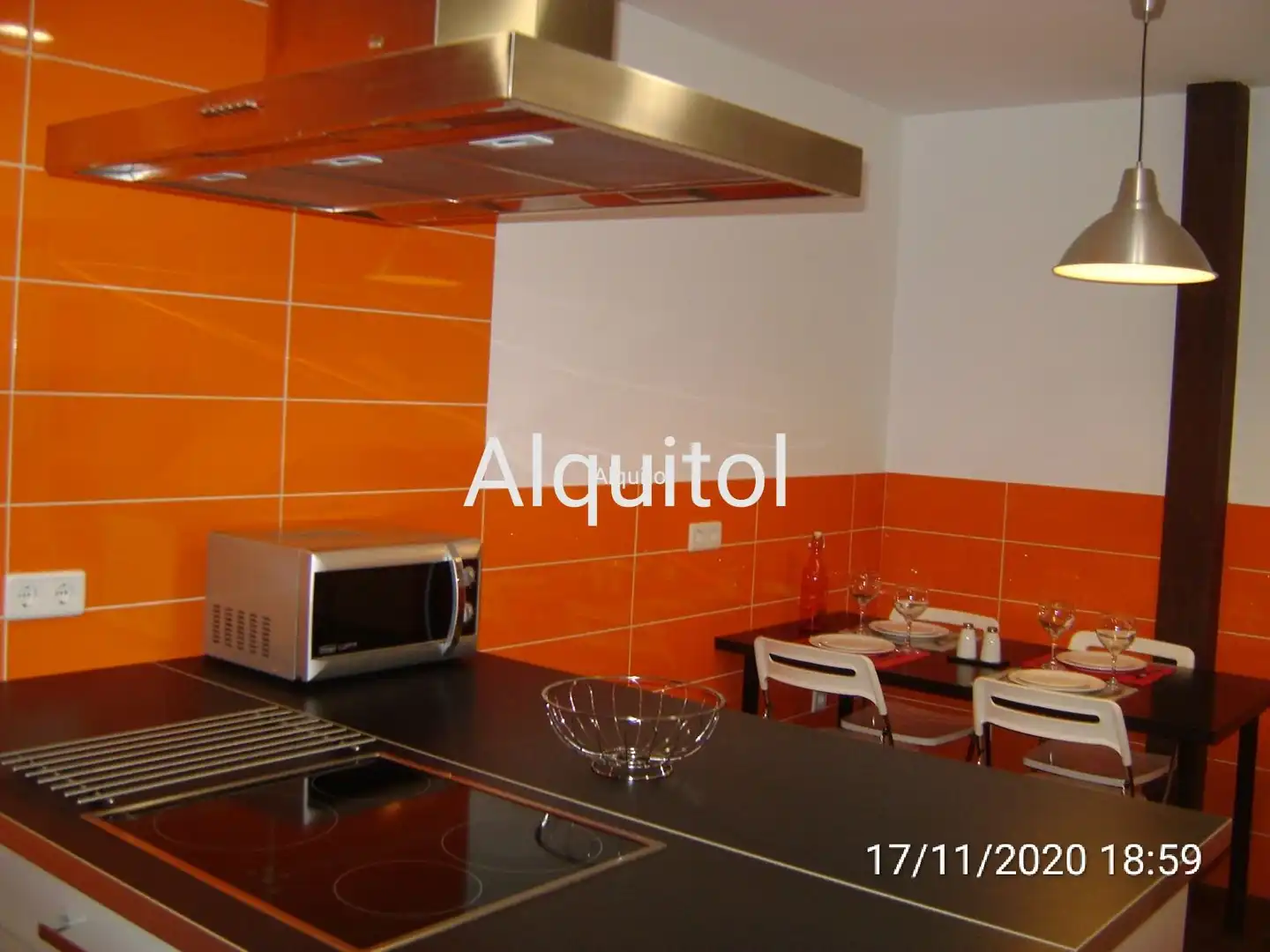 Cocina de Casa adosada de alquiler en Cobisa con Calefacción, Jardín privado y Parquet