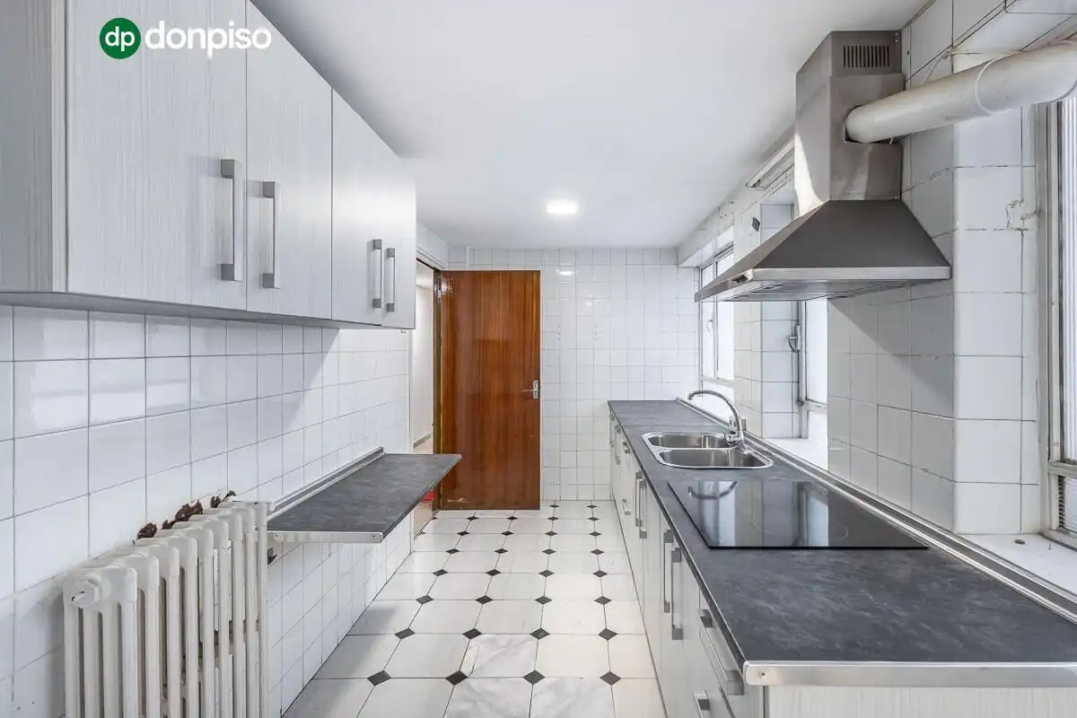 Küche von Wohnung zum Verkauf in Granada