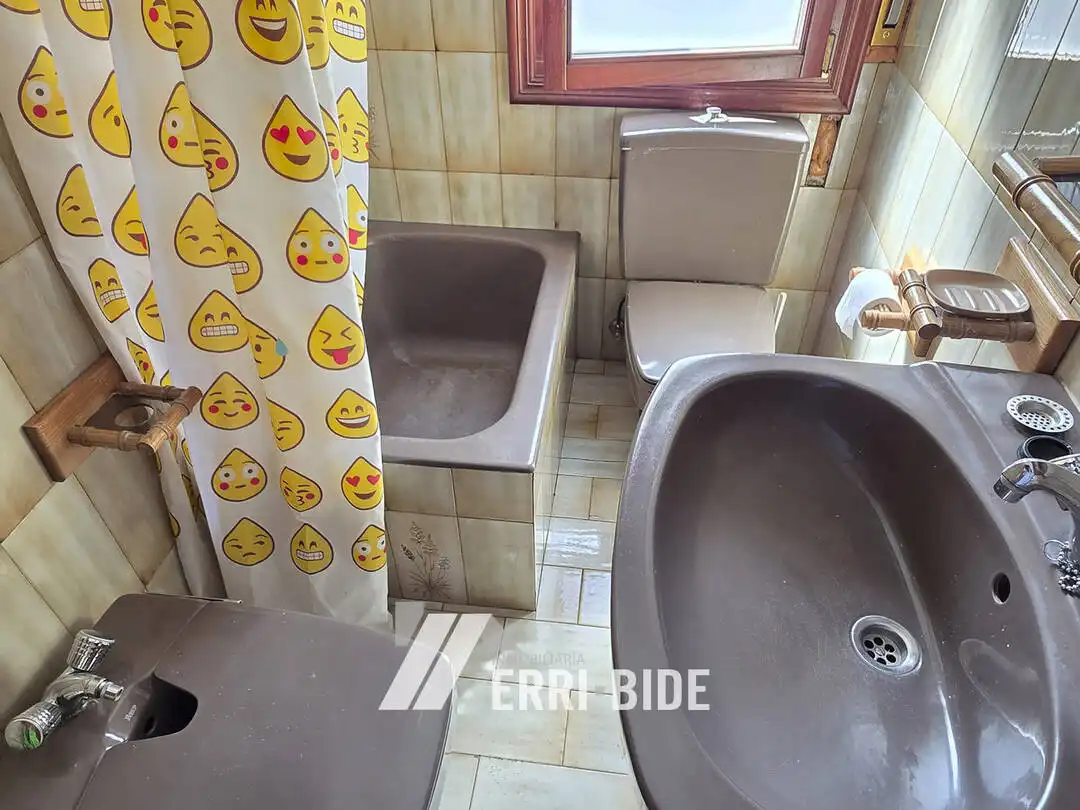 Baño de Piso en venta en Mungia con Trastero
