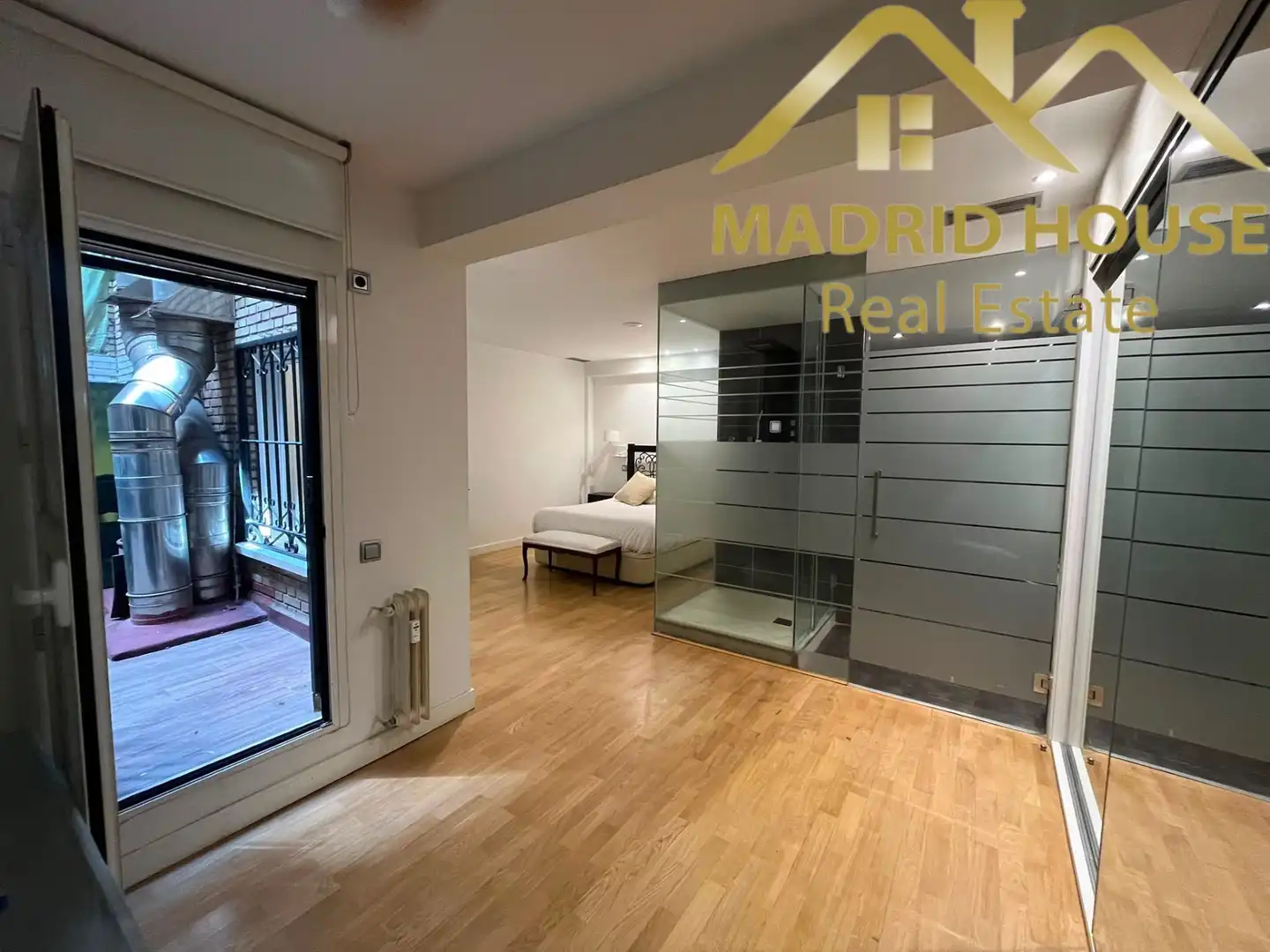 Wohnung zum Verkauf in Madrid mit Klimaanlage, Heizung und Möbliert
