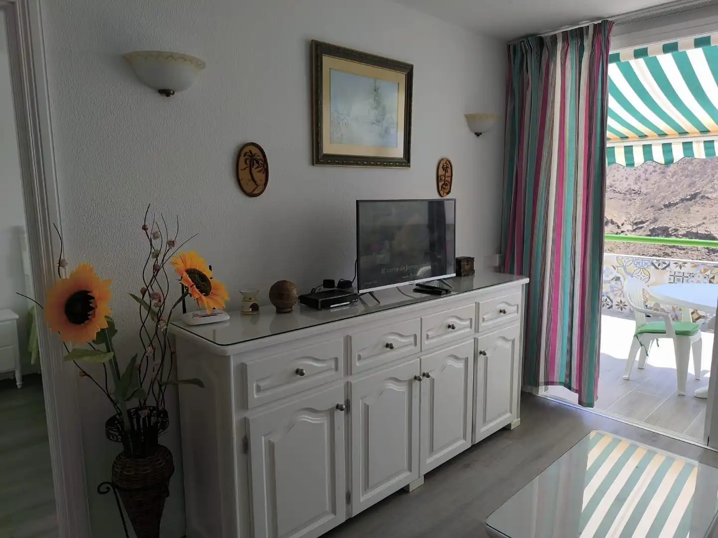 Sala d'estar de Apartament de lloguer en Mogán amb Terrassa, Moblat i Balcó