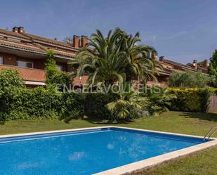 Exterior view of House or chalet to rent in Sant Cugat del Vallès  with Air Conditioner, Heating and Private garden