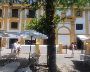 Vista exterior de Local en venda en  Sevilla Capital