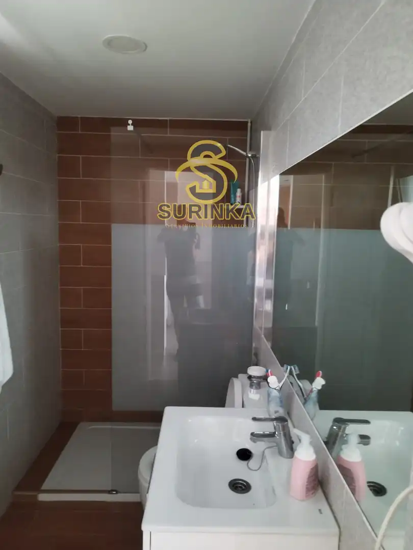 Baño de Piso de alquiler en San Bartolomé de Tirajana con Terraza, Piscina y Amueblado