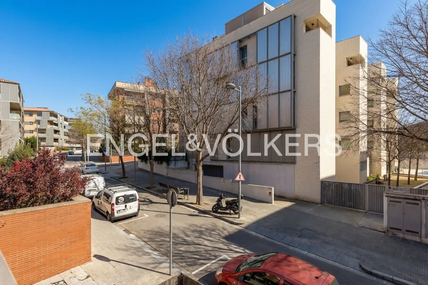 Vista exterior de Piso en venta en Sant Cugat del Vallès con Aire acondicionado, Calefacción y Jardín privado