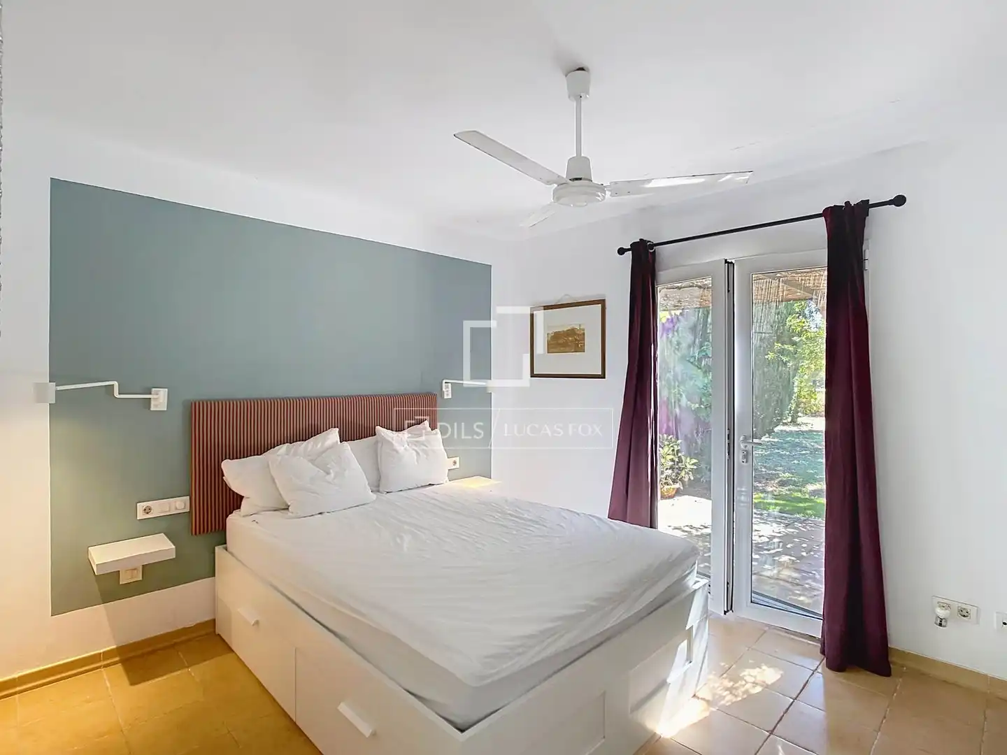 Habitación de Finca rústica en venta en Ciutadella de Menorca con Jardín privado, Terraza y Piscina