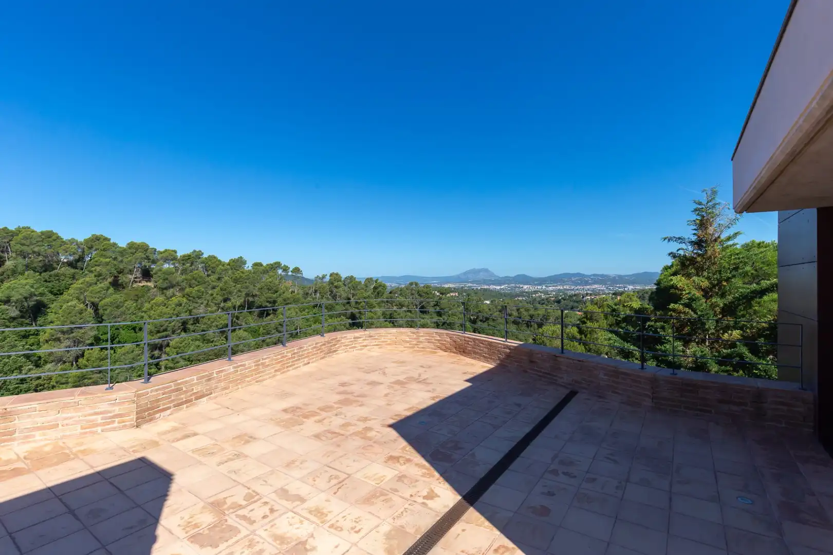 Terrassa de Casa o xalet en venda en Sant Cugat del Vallès amb Aire condicionat, Calefacció i Terrassa