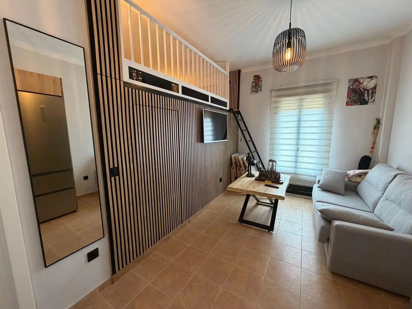 Sala de estar de Apartamento de alquiler en Almonte con Aire acondicionado y Amueblado