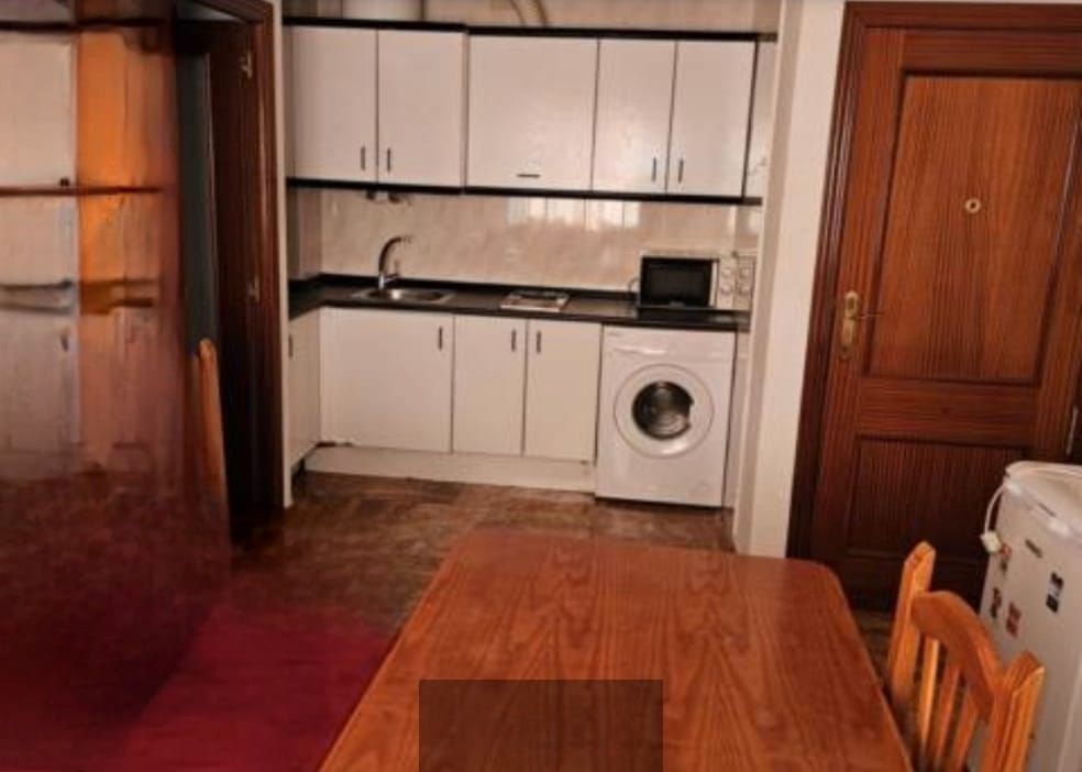 Cocina de Apartamento de alquiler en  Jaén Capital con Amueblado, Lavadora y Microondas
