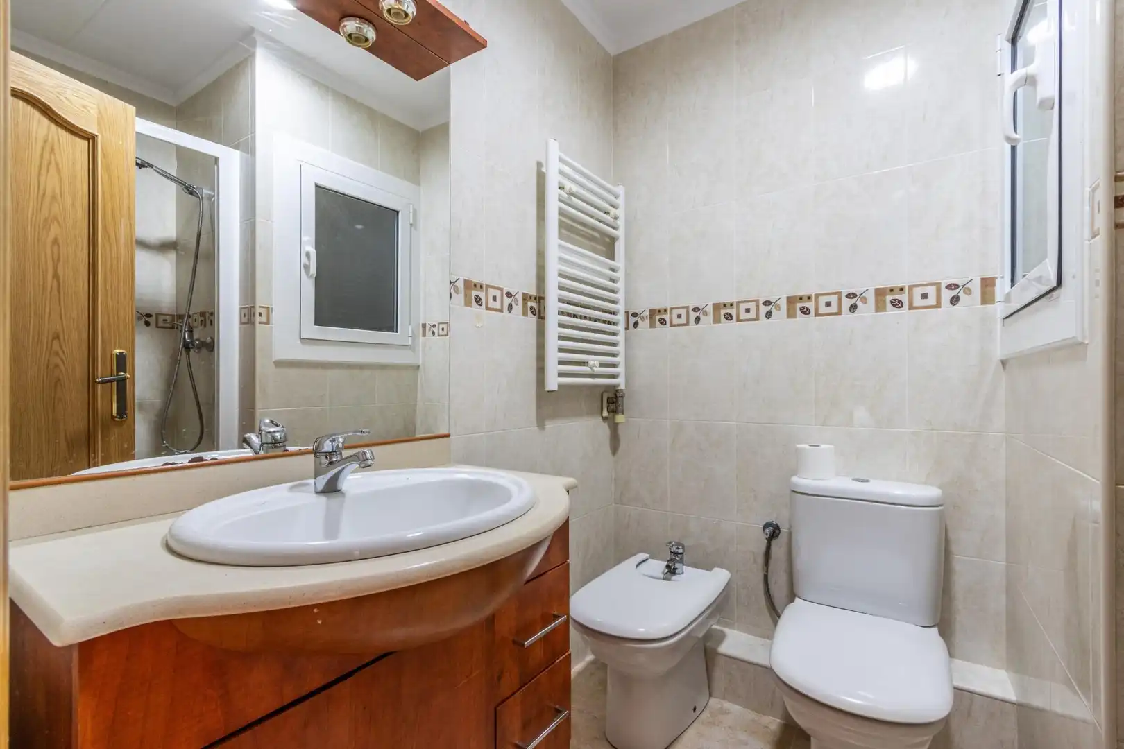 Baño de Piso en venta en Sabadell con Calefacción y Parquet